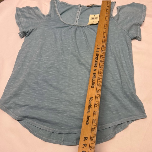 NWT Lucky Jade Cold-Shoulder Back Button Detailed Boho Top - Size M - Picture 9 of 16